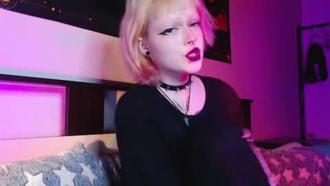 Snapshot of _nicole_meow_ chatting on December 2025 11:47:02 PM Nicole online show from December 2025 11:47:02 PM