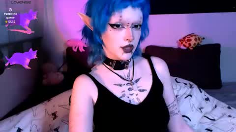 Snapshot of _nicole_meow_ chatting on July 2026 01:12:01 AM Nicole online show from July 2026 01:12:01 AM
