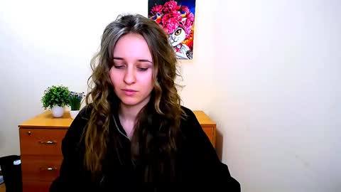 Nica online show from February 2025 03:31:01 PM