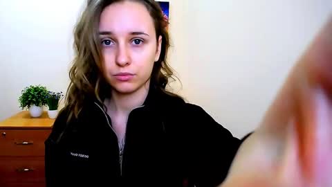 Nica online show from February 2025 12:28:01 PM