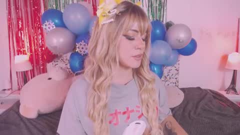 niiky online show from December 2024 03:08:02 PM