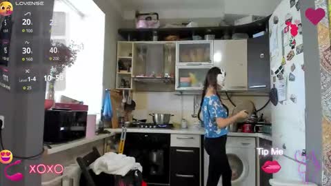 Nika online show from October 2025 12:17:02 PM