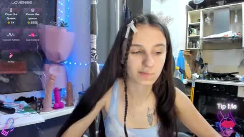 Nika online show from November 2025 04:09:02 PM