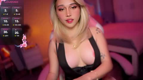 Lily online show from December 2025 07:31:02 PM