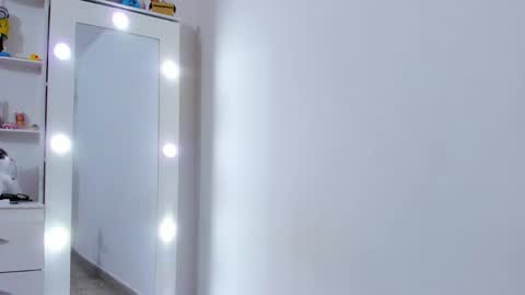 _noahjones online show from January 2025 05:41:02 AM