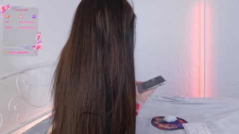 Snapshot of _noell_ chatting on December 2024 05:37:02 PM Vivian online show from December 2024 05:37:02 PM