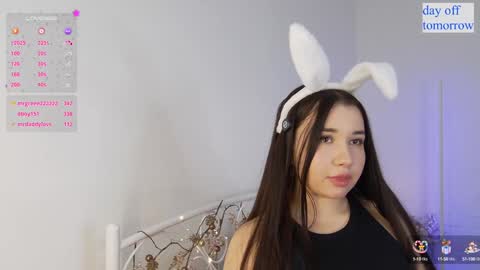 Snapshot of _noell_ chatting on January 2025 06:14:01 PM Vivian online show from January 2025 06:14:01 PM