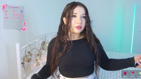 Snapshot of _noell_ chatting on February 2025 02:34:02 PM Vivian online show from February 2025 02:34:02 PM