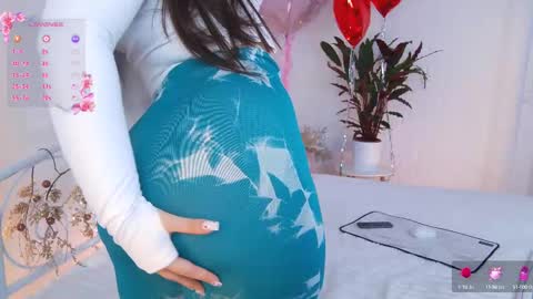 Snapshot of _noell_ chatting on February 2025 02:34:01 PM Vivian online show from February 2025 02:34:01 PM