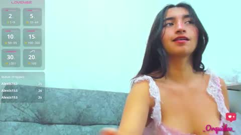 Snapshot of _orquidea_ chatting on October 2025 01:51:01 PM Orquidea online show from October 2025 01:51:01 PM