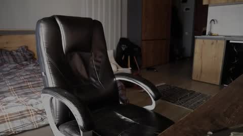 Snapshot of _p_l_u_r_ chatting on February 2026 12:46:02 PM Sasha ---- 50 discount on my Fansly ---- online show from February 2026 12:46:02 PM