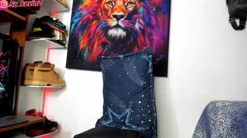 Kevin  online show from February 2025 10:26:01 AM