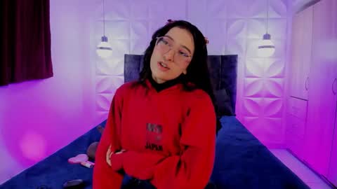 Pau online show from January 2026 12:41:01 PM