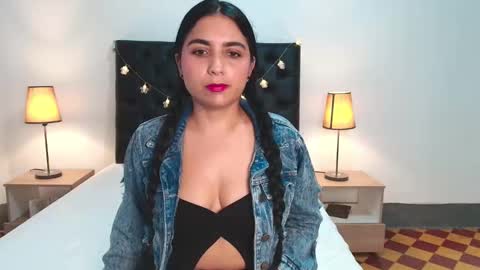 Snapshot of _pauli_ chatting on January 2026 01:24:02 PM Paulina online show from January 2026 01:24:02 PM