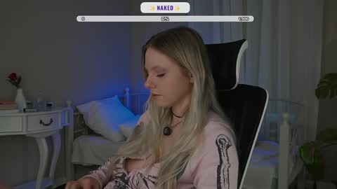 Snapshot of _penisflytrap_ chatting on October 2025 05:02:02 AM Viktoria online show from October 2025 05:02:02 AM