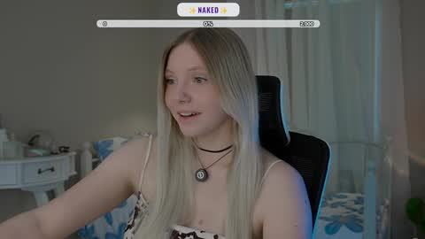 Snapshot of _penisflytrap_ chatting on November 2025 09:31:02 AM Viktoria online show from November 2025 09:31:02 AM