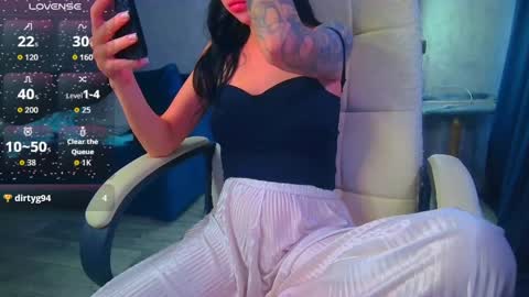 Snapshot of _pink__rabbit_ chatting on April 2026 10:48:01 AM Ilona online show from April 2026 10:48:01 AM