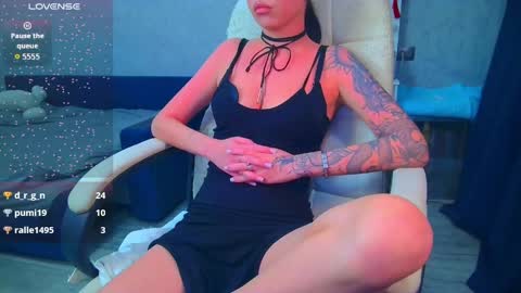 Snapshot of _pink__rabbit_ chatting on April 2026 06:34:01 PM Ilona online show from April 2026 06:34:01 PM