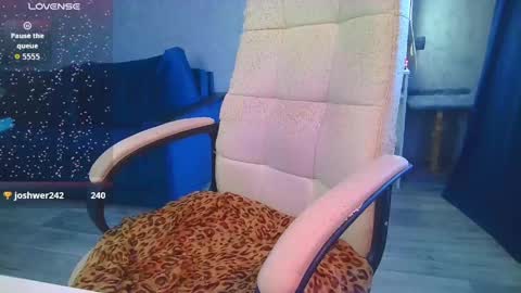 Snapshot of _pink__rabbit_ chatting on May 2026 05:36:02 AM Ilona online show from May 2026 05:36:02 AM