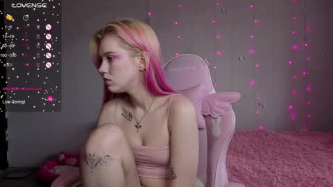 Ellie and Nika online show from May 2026 12:10:02 PM