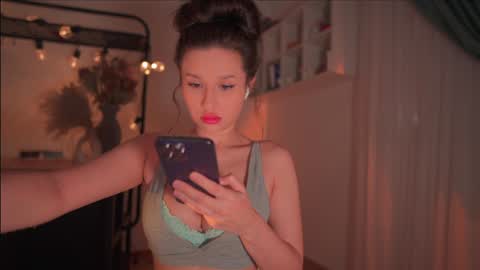 Snapshot of _protea chatting on March 2025 11:12:02 AM Eva online show from March 2025 11:12:02 AM