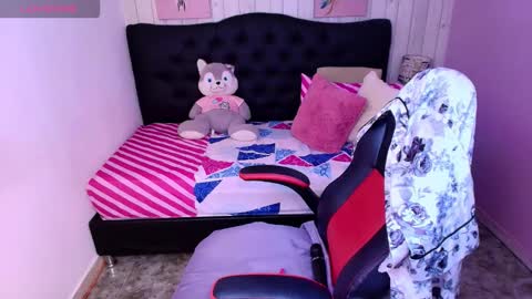 Rachel Jones  online show from February 2026 11:28:02 PM