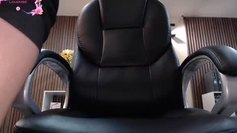 You can tell me Mariana online show from October 2025 08:08:01 PM