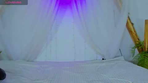 Snapshot of _redmoon chatting on December 2025 10:04:02 PM Moon online show from December 2025 10:04:02 PM