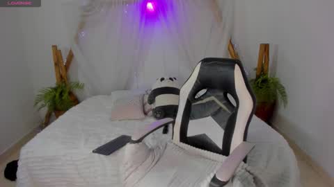 Snapshot of _redmoon chatting on December 2025 07:00:01 PM Moon online show from December 2025 07:00:01 PM