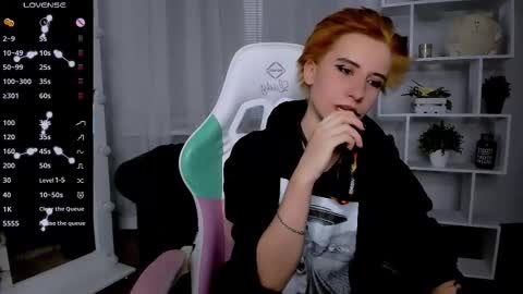 Snapshot of _rein_ramm chatting on November 2025 06:13:01 PM Rein online show from November 2025 06:13:01 PM