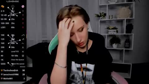 Snapshot of _rein_ramm chatting on November 2025 08:52:01 PM Rein online show from November 2025 08:52:01 PM