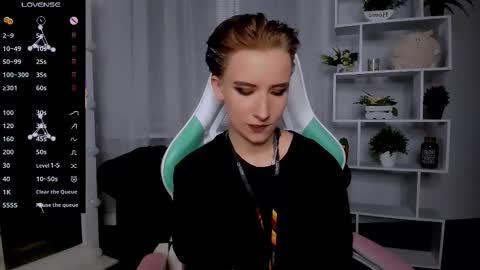 Snapshot of _rein_ramm chatting on November 2025 05:56:01 PM Rein online show from November 2025 05:56:01 PM