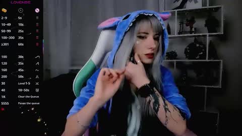 Snapshot of _rein_ramm chatting on December 2025 05:42:02 PM Rein online show from December 2025 05:42:02 PM