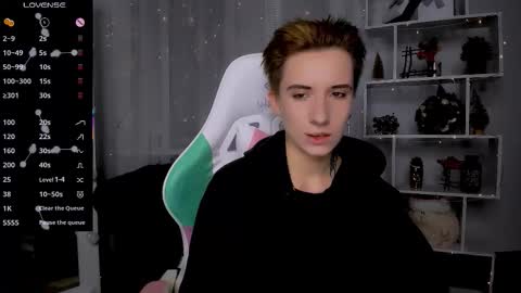 Snapshot of _rein_ramm chatting on January 2026 05:40:01 PM Rein online show from January 2026 05:40:01 PM