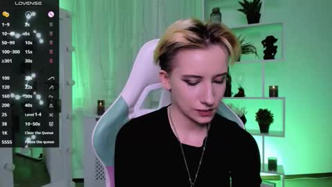 Snapshot of _rein_ramm chatting on March 2026 05:05:01 PM Rein online show from March 2026 05:05:01 PM