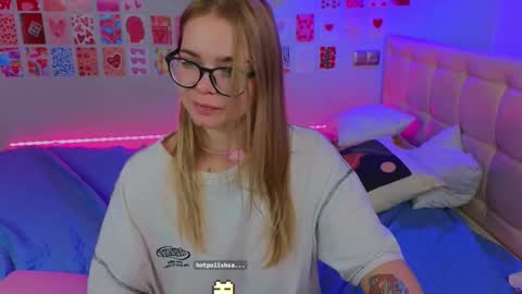 LISSAPVT IS OPEN online show from February 2025 04:42:02 AM