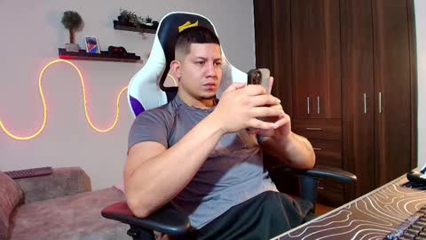 Roberto online show from February 2025 02:19:02 PM