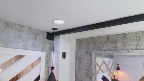 Sara online show from November 2025 07:34:01 PM