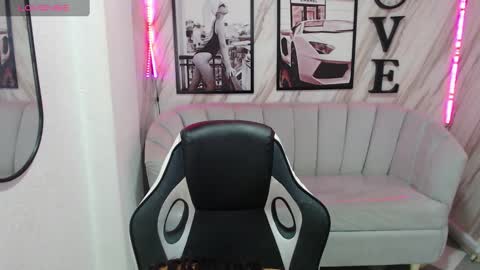 Snapshot of _samantha_b chatting on February 2025 01:02:01 PM Samantha online show from February 2025 01:02:01 PM