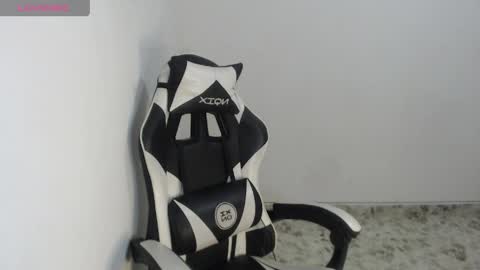 _samantha_fox19 online show from April 2026 02:25:02 PM