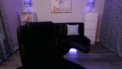 Snapshot of _samie_ chatting on September 2025 01:56:01 PM Samantha online show from September 2025 01:56:01 PM