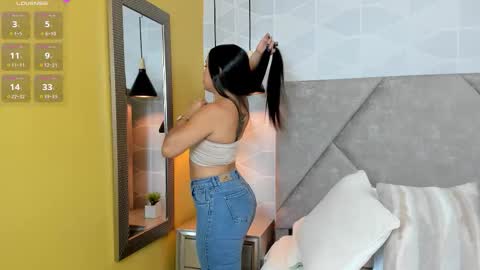 Antonella  online show from November 2025 12:59:02 PM