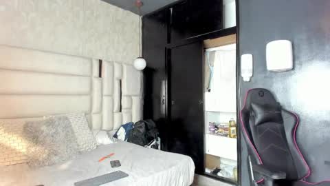 _sammy_ice online show from March 2025 05:00:02 AM