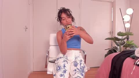 Snapshot of _sandy_s_ chatting on February 2025 04:34:01 AM Sandyy online show from February 2025 04:34:01 AM