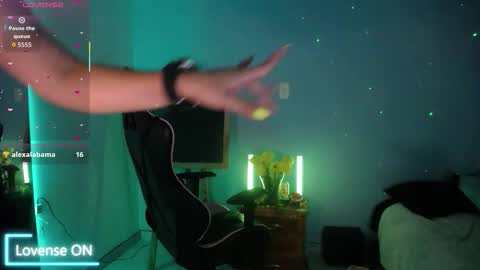 Snapshot of _santalove_ chatting on March 2026 10:59:01 PM SantaLove online show from March 2026 10:59:01 PM