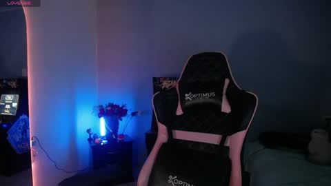 Snapshot of _santalove_ chatting on April 2026 09:31:01 PM SantaLove online show from April 2026 09:31:01 PM