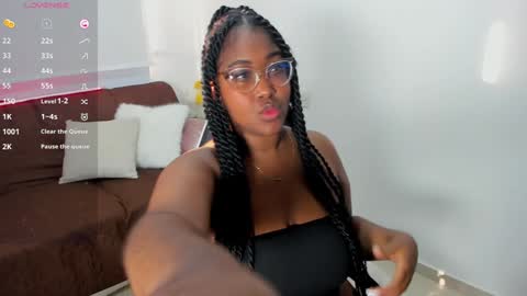 Snapshot of _sarah_banks chatting on January 2025 12:13:01 PM Ms. JONES online show from January 2025 12:13:01 PM