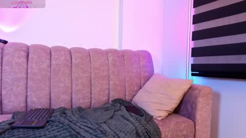 Snapshot of _scarletmoore chatting on April 2026 11:33:01 AM Scarlett online show from April 2026 11:33:01 AM