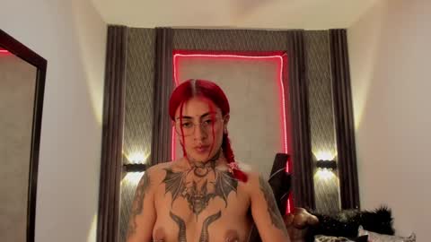 Selene online show from January 2025 04:41:01 PM