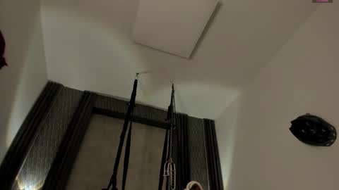 Selene online show from November 2025 02:17:01 PM